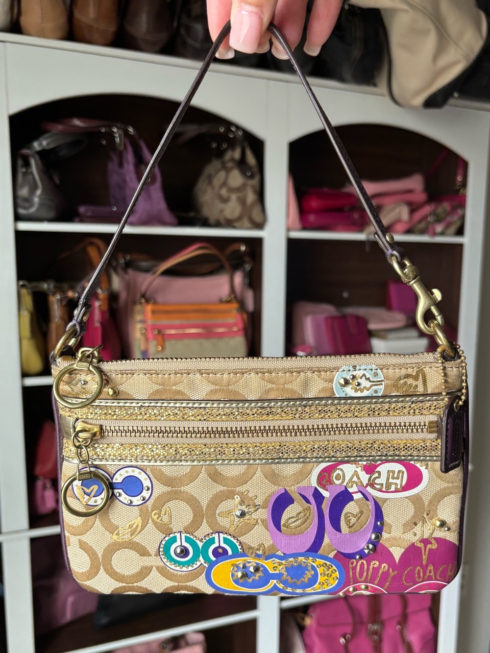 💜🤎COACH Poppy Appliqué Zip Wristlet Mini Bag 💜🤎